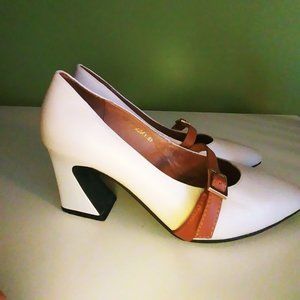 Sz 5 Cream/tan Genuine Leather Mary Jane pump